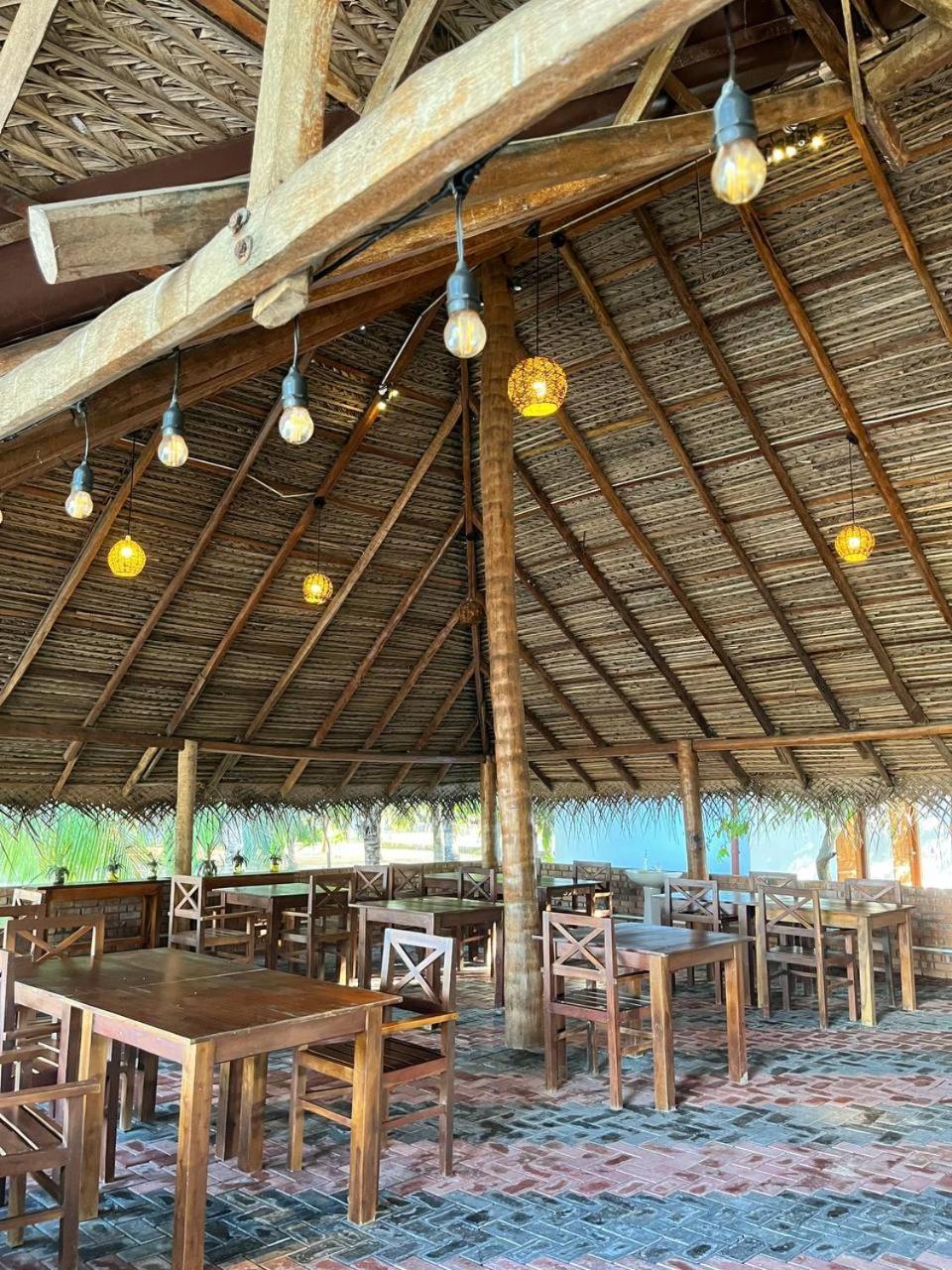 Nn Beach Resort & Spa Nilaveli Exterior photo