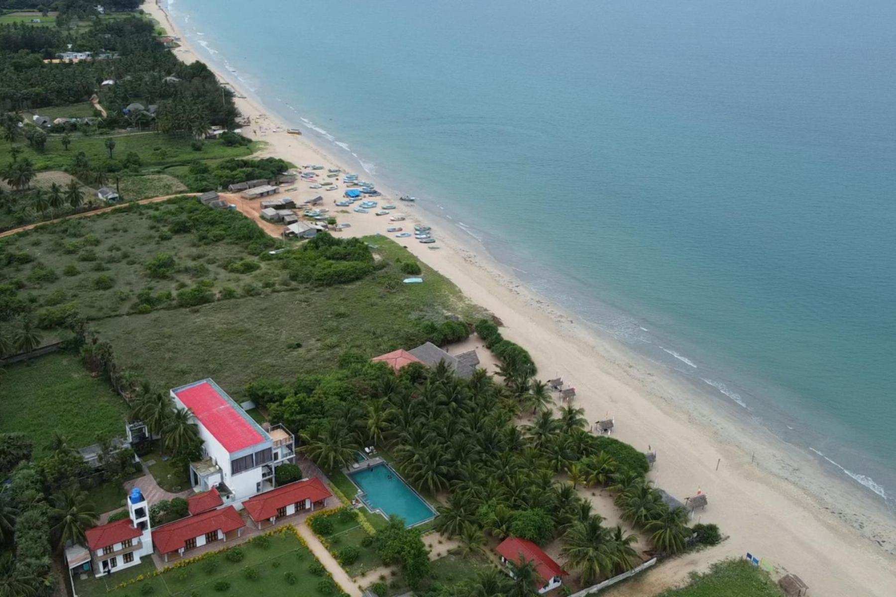 Nn Beach Resort & Spa Nilaveli Exterior photo